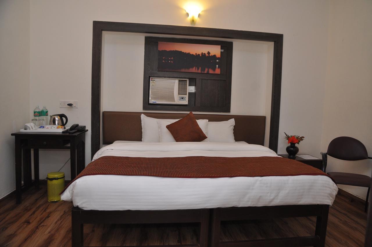 Antara Goa Hotel Marmagao Exterior foto